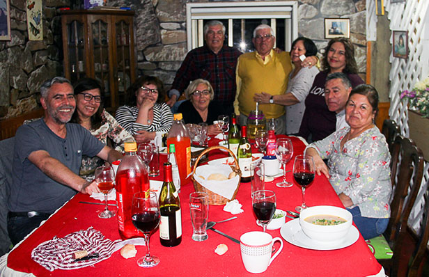 FAMILIA RODRIGUEZ CON SU “PATRIARCA” JUAN RODRIGUEZ INICIA REUNIONES DE FIN DE AÑO