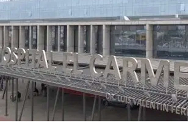 MADRE SE ROBA SU HIJO DESDE EL HOSPITAL EL CARMEN