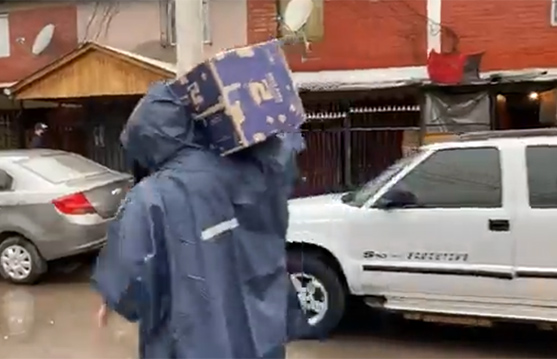 MARTES SE INICIA REPARTO DE CAJAS EN PUEBLITO DE LA FARFANA Y POBLACION JOAQUIN OLIVARES