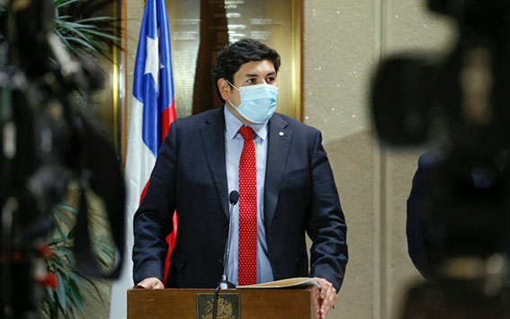 Diputado RN agradece rectificación del ministro Víctor Pérez y pide ahora que cambie a los abogados de su defensa