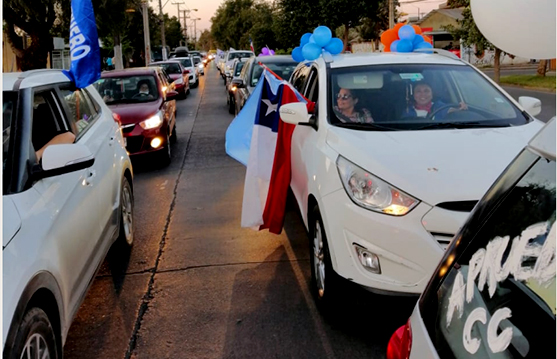 CIENTOS DE PERSONAS PARTICIPAN EN CARAVANA DEL “APRUEBO”