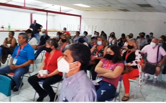 DR ALVARO ERAZO CERRO SU CAMPAÑA CON UN MARCO DE DIRIGENTES DE PERSA Y FERIAS LIBRES