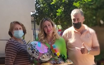 LESLIE ENCINA ESTA DE CUMPLEAÑOS