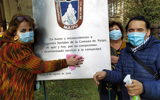 FOTO IMPACTO: LA PLACA DEL DIA DEL DIRIGENTE