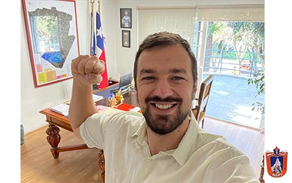 ALCALDE TOMAS VODANOVIC ENVIA SALUDO DE AÑO NUEVO