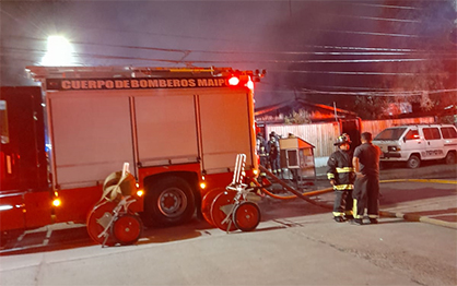 INCENDIO CONSUME UNA VIVIENDA Y TRES PIEZAS DEL INTERIOR