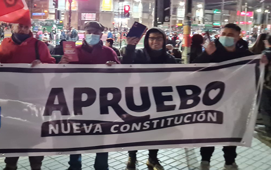 APRUEBO DC-INDEPENDIENTES SE “TOMAN” LA ESQUINA VITAL DE LA PLAZA