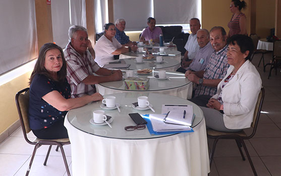 SE AGRUPAN EXFUNCIONARIOS MUNICIPALES