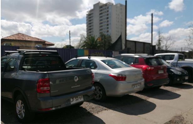 ESTACIONAMIENTOS EN VEREDAS DE LA COMUNA ¿SON ILEGALES?