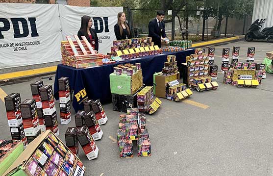 DETENIDOS EN MAIPU POR FUEGOS DE ARTIFICIO