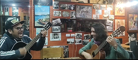 CANTANTE CLAUDIO SILVA REY EN LA PICADA