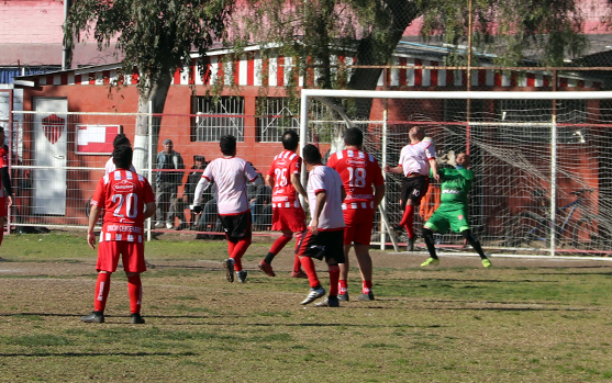 EQUIPOS SE PONEN A PUNTO EN LA CUARTA FECHA Y SE DESGRANA LA TABLA