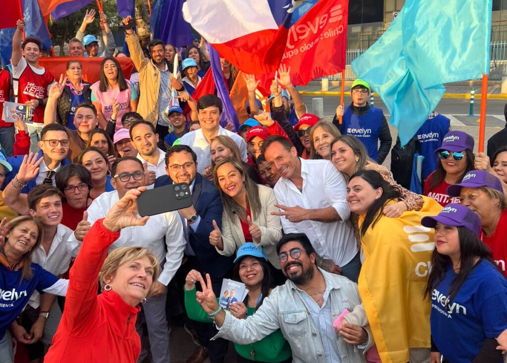 EVELYN MATTHEI EN MAIPU