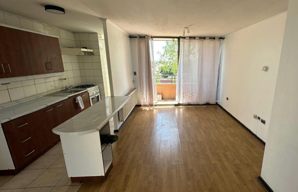 SE ARRIENDA DEPARTAMENTO EN CALLE TRISTAN VALDES