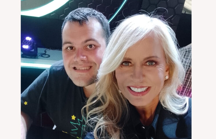 “CLAUDITO EL FARÁNDULERO” SUMO SU FOTO NUMERO 150 CON CECILIA BOLOCCO