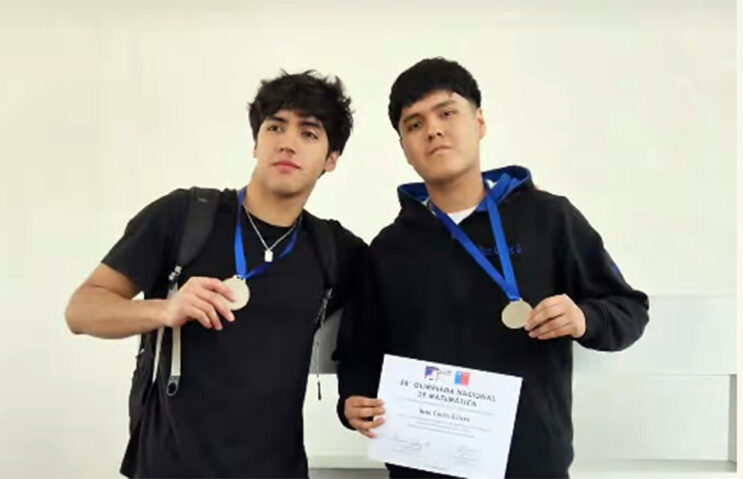 LINAMA GANA DOS MEDALLA DE PLATA EN OLIMPIADAS